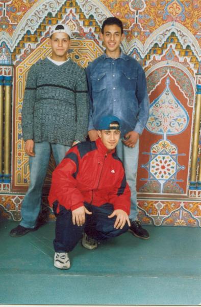 moi ...aziz...est Hamouda.....ha ha ha